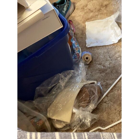 Young Living Essential Oils Christmas Tree  Diffuser Ornament - Picture 2 of 5